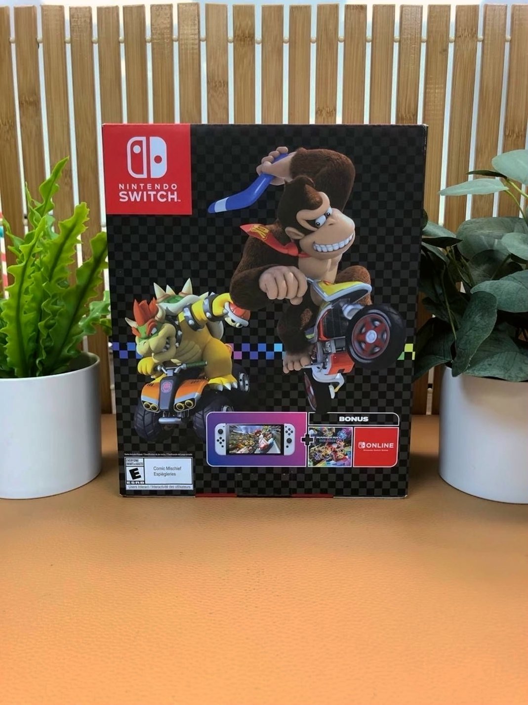 Nintendo Switch OLED Mario Kart 8 Deluxe Bundle Unlocked - Used
