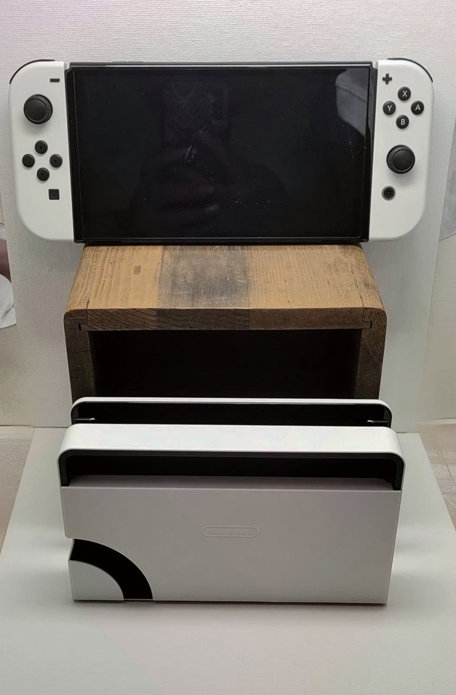 Nintendo Switch OLED 7J77 64GB Galaxy Print Used image 3