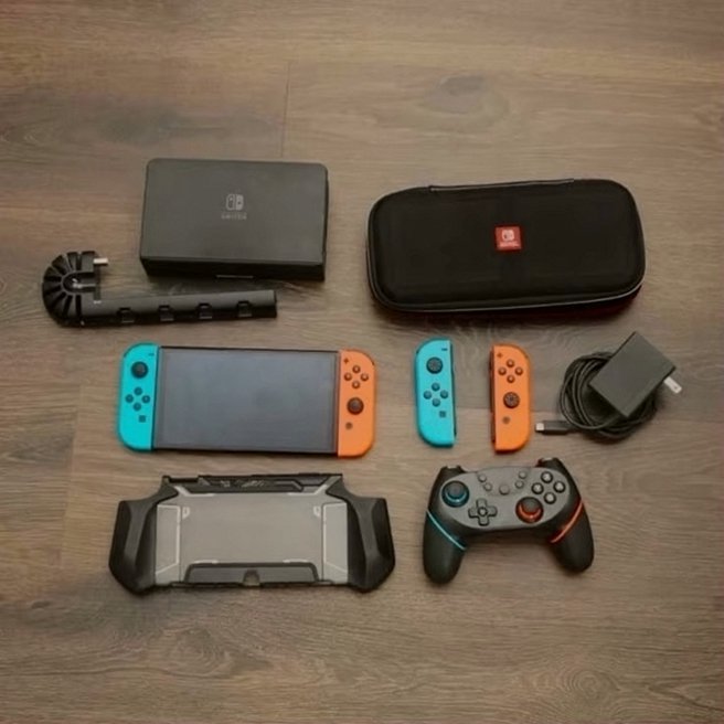 Nintendo Switch OLED Bundle 2N38 - Used