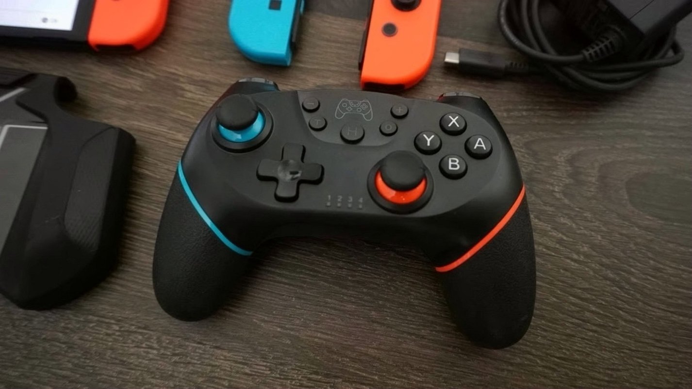 Nintendo Switch OLED Bundle 2N38 - Used image 3