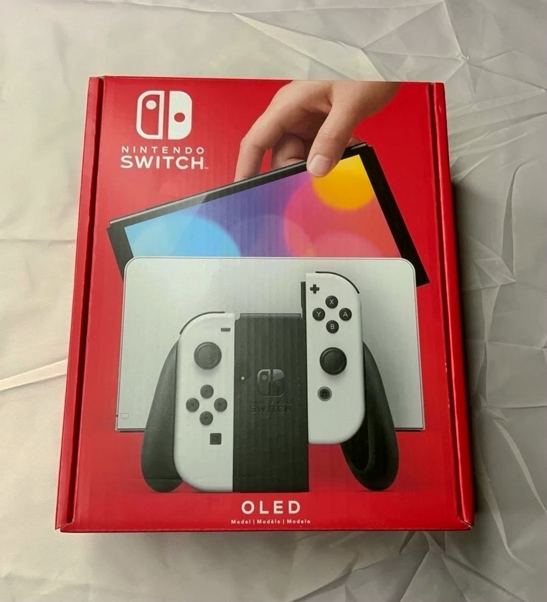 Nintendo Switch OLED White 7J28 Unlocked - Used