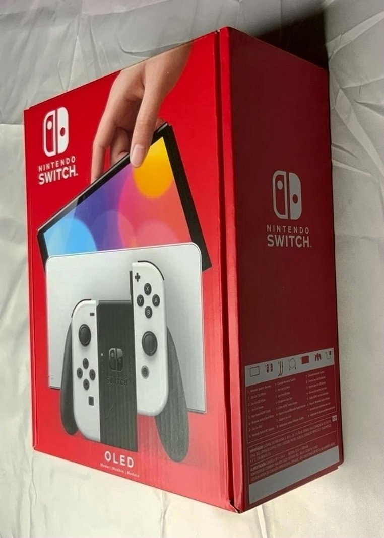 Nintendo Switch OLED White 7J28 Unlocked - Used image 4