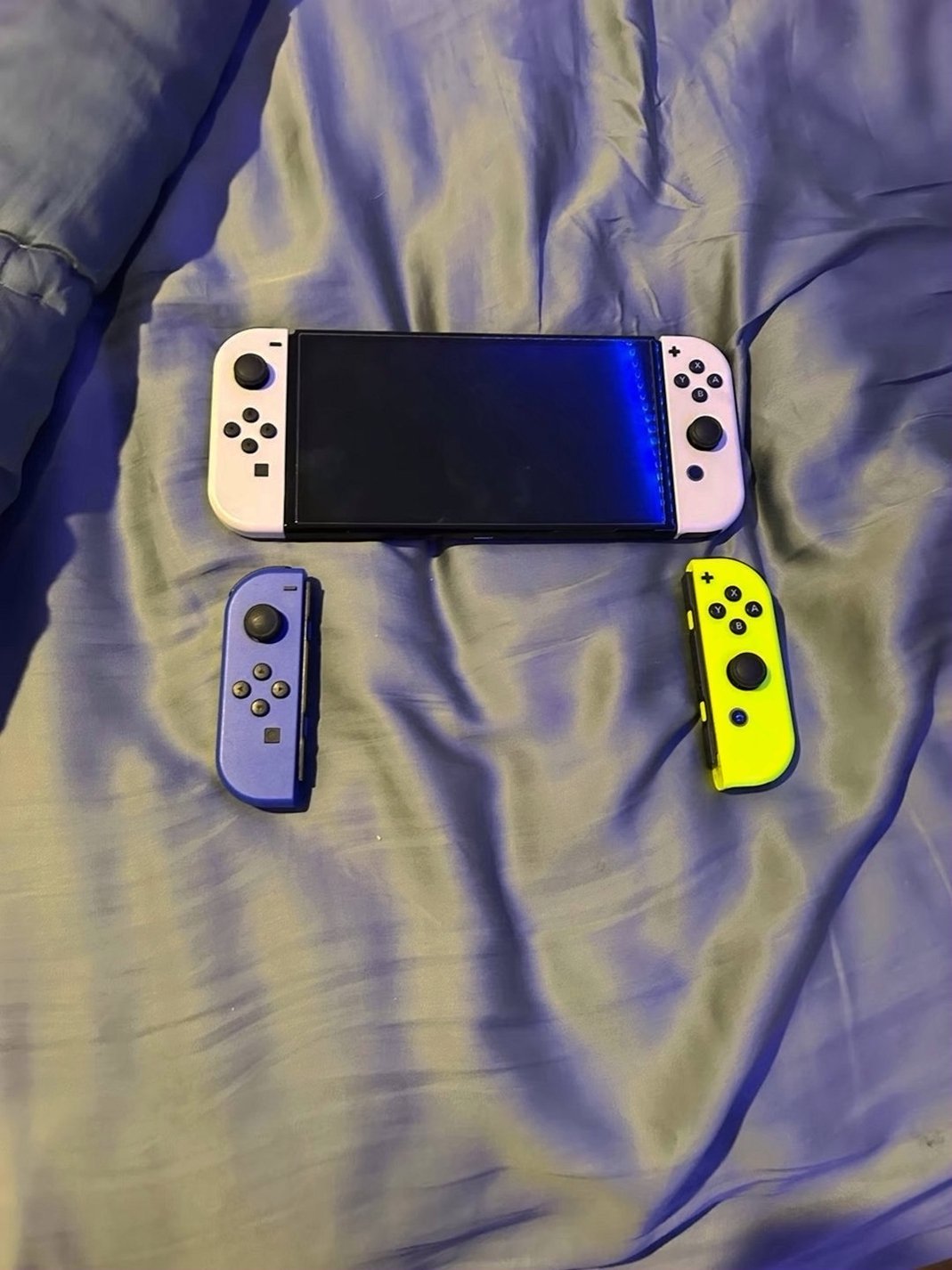 Nintendo Switch OLED 8G25 Galaxy Case Extra Controllers Used