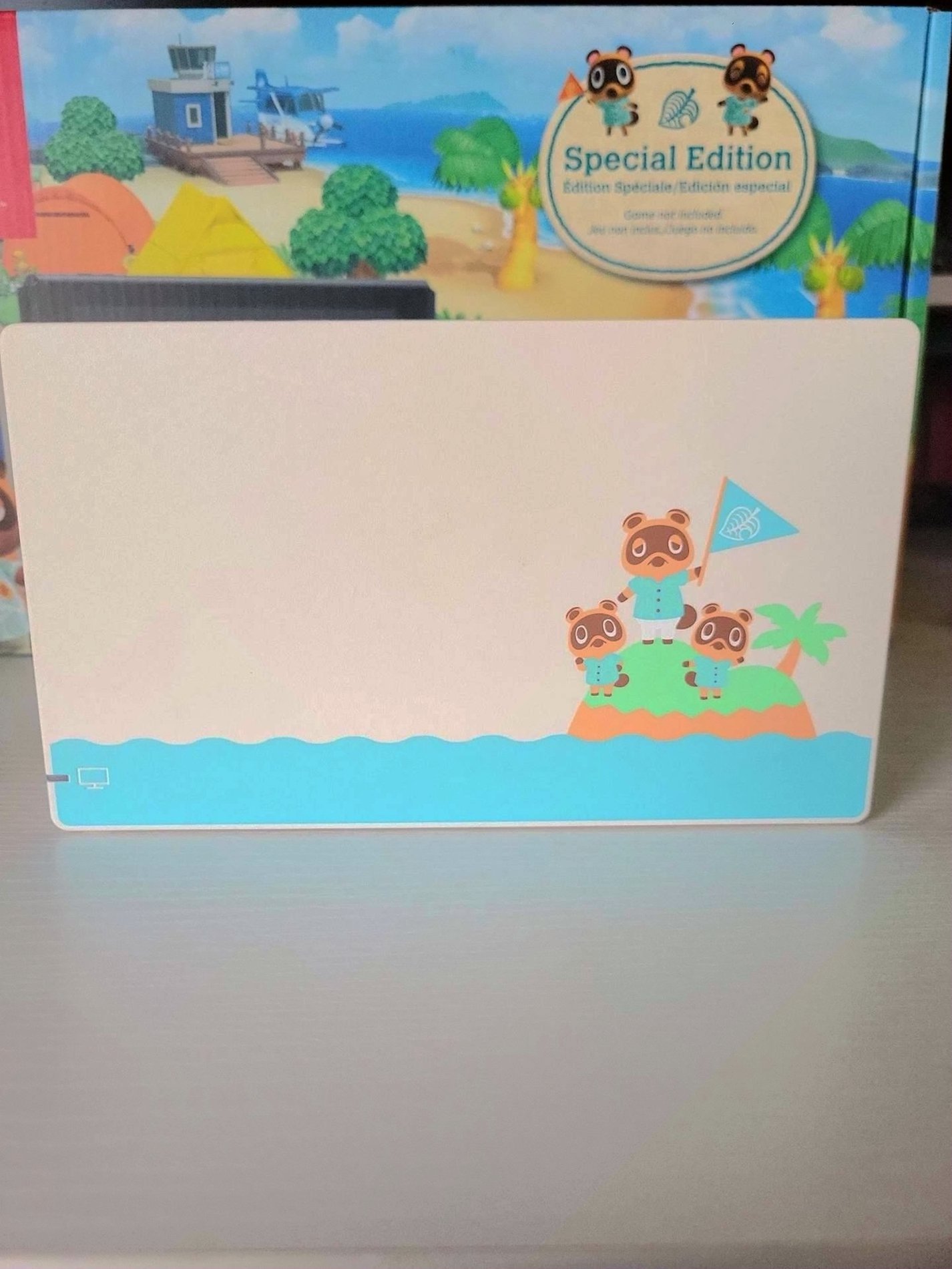 Nintendo Animal Crossing New Horizons Special Edition Switch 8Z73 - Used image 5