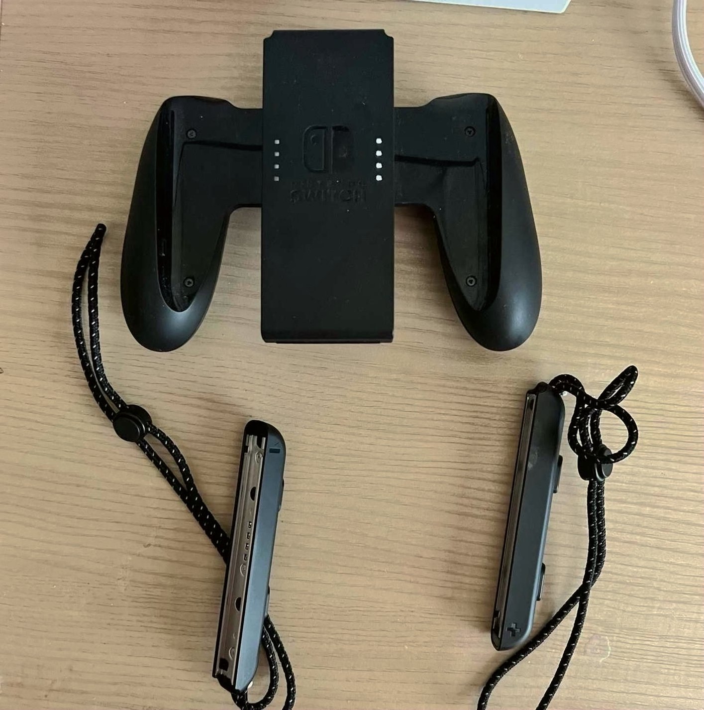 Nintendo Switch OLED Mario Kart 8 Bundle - Used image 3