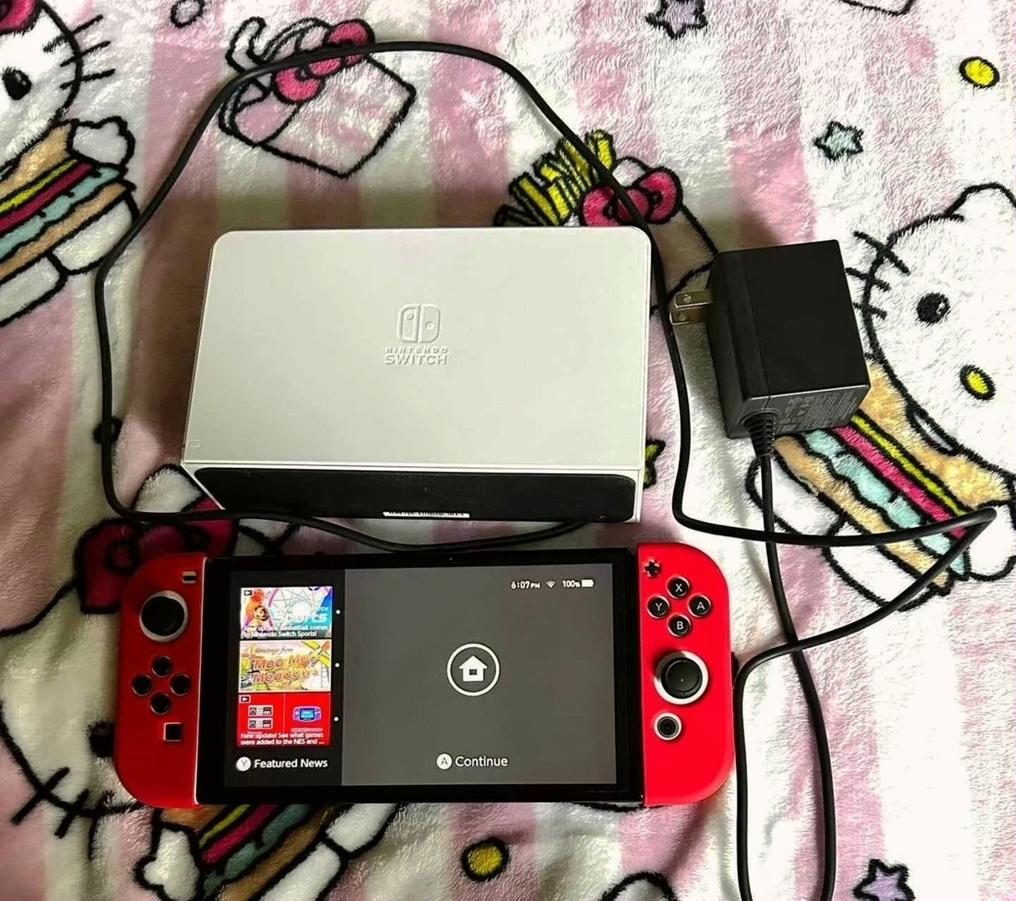 Nintendo Switch OLED Bundle 7Q19 Used image 2