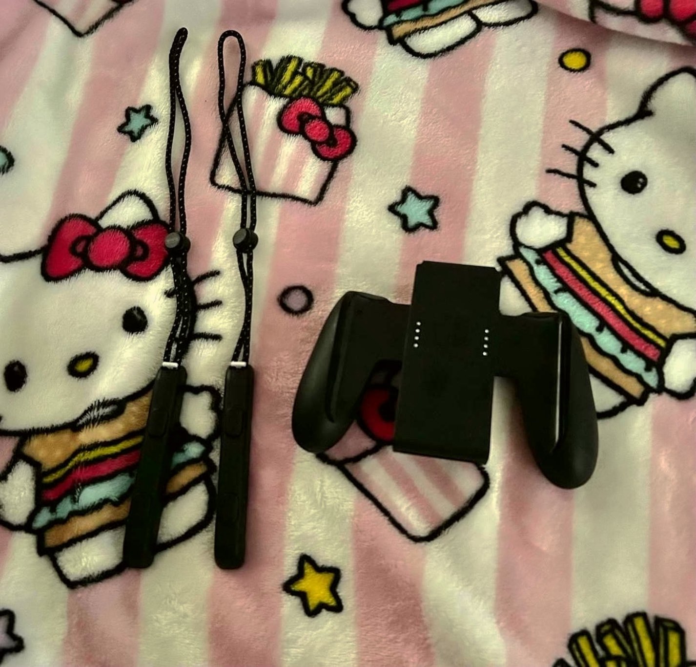 Nintendo Switch OLED Bundle 7Q19 Used image 4