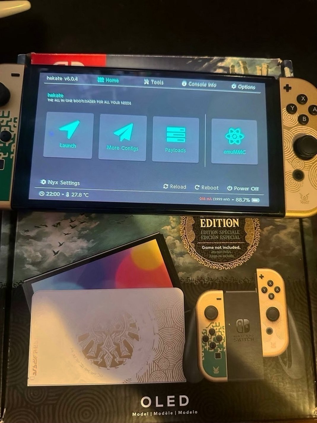 Nintendo Zelda Tears of the Kingdom Switch OLED 512GB - Used