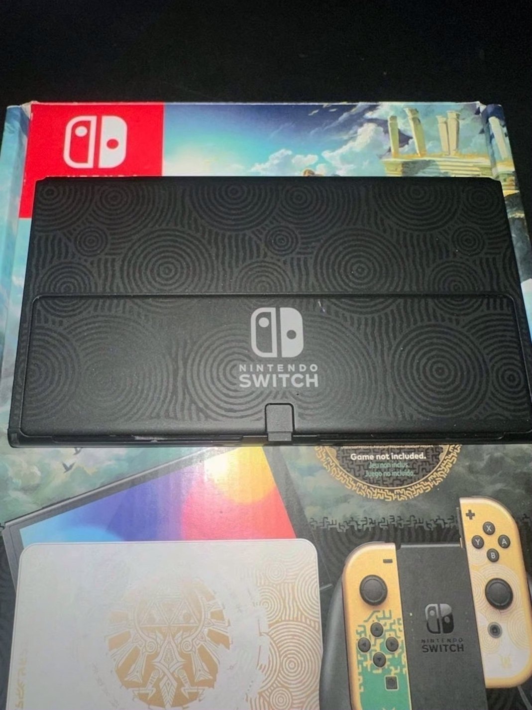 Nintendo Zelda Tears of the Kingdom Switch OLED 512GB - Used image 3