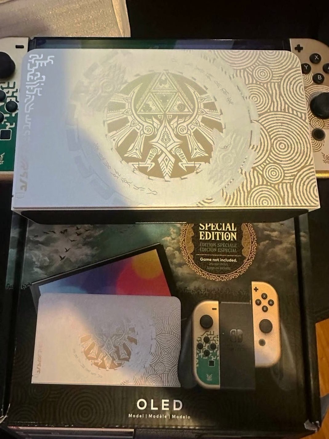 Nintendo Zelda Tears of the Kingdom Switch OLED 512GB - Used image 4