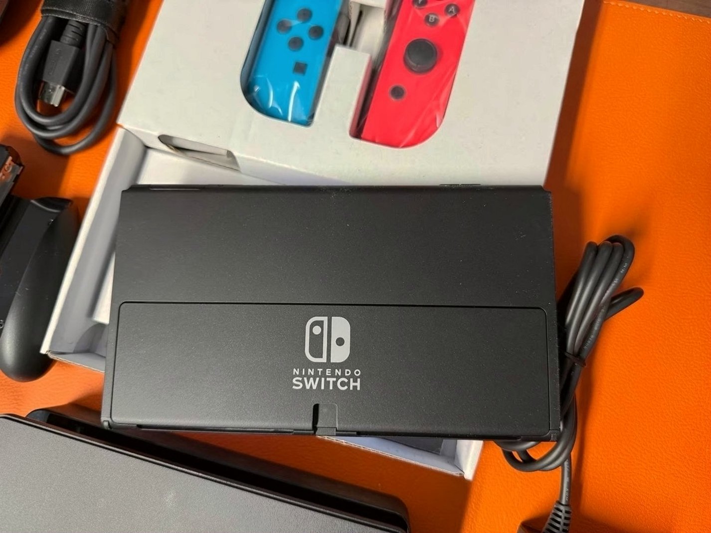 Nintendo Switch OLED Bundle 6B68 - Used image 3