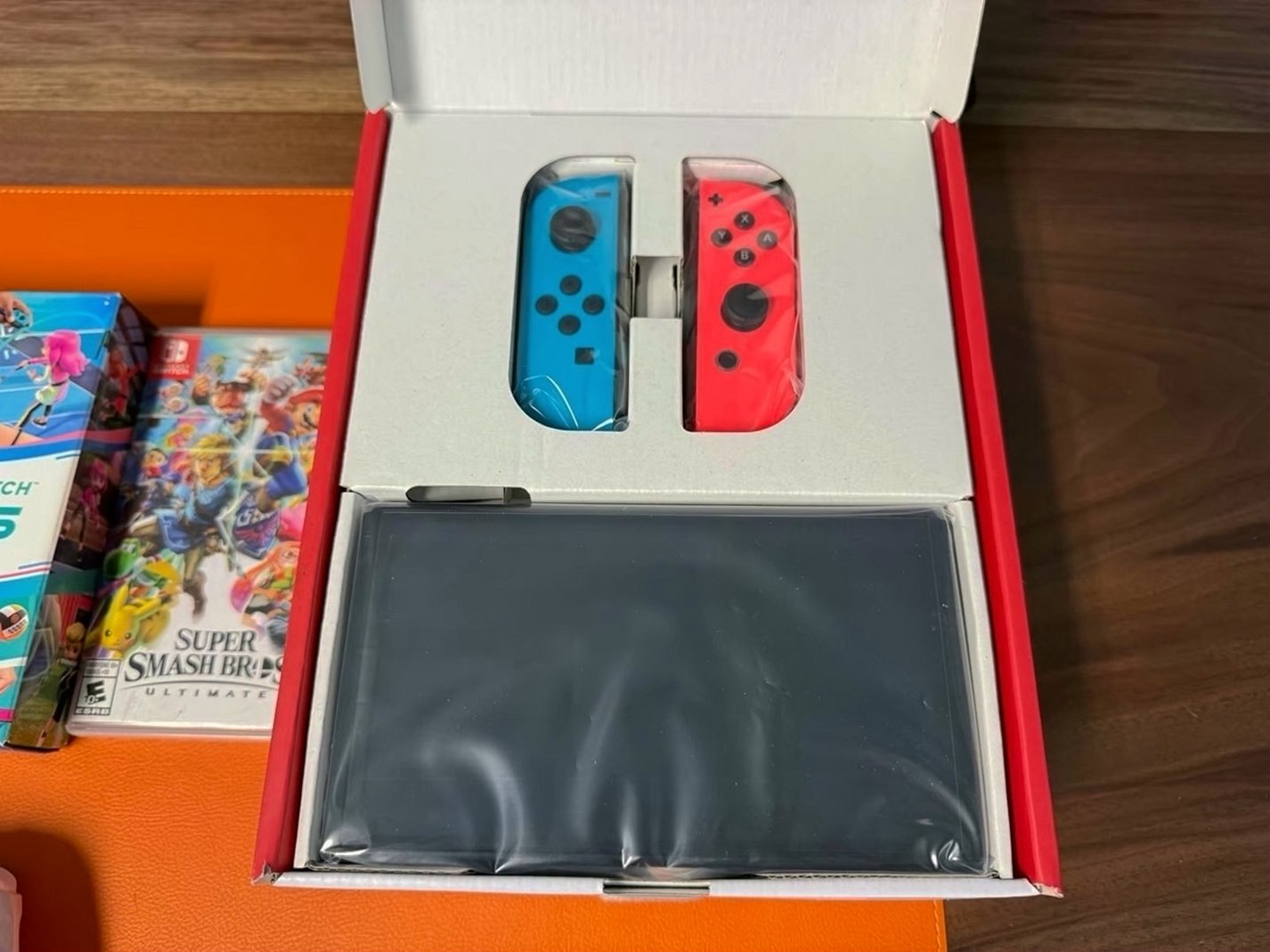Nintendo Switch OLED Bundle 6B68 - Used image 4