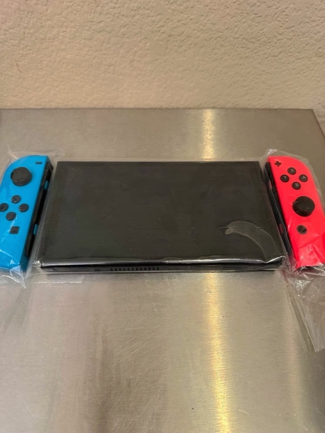 Nintendo Switch OLED 9R79 - Used