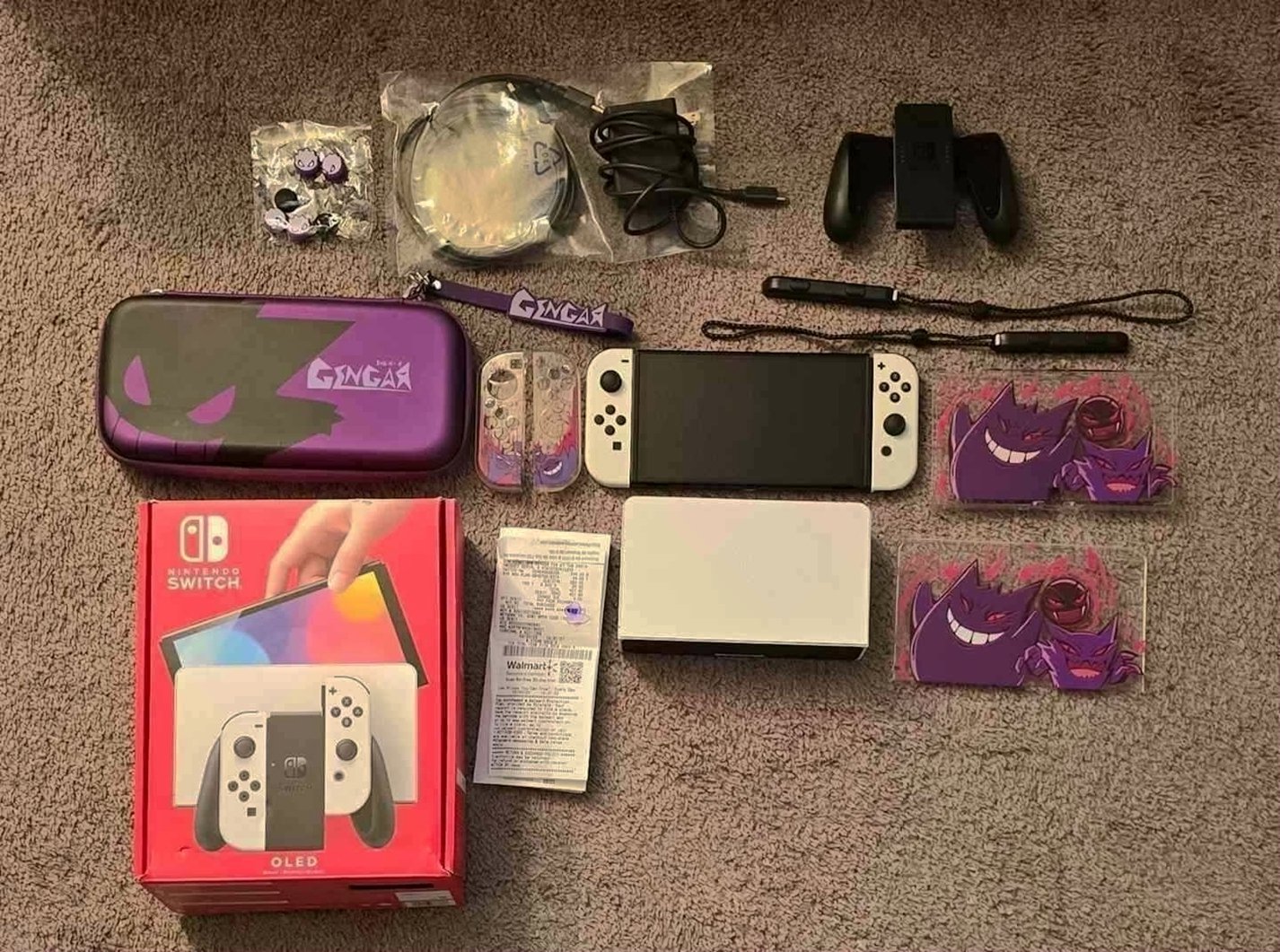 Nintendo Switch OLED Bundle with Mario Kart 7D19 Used