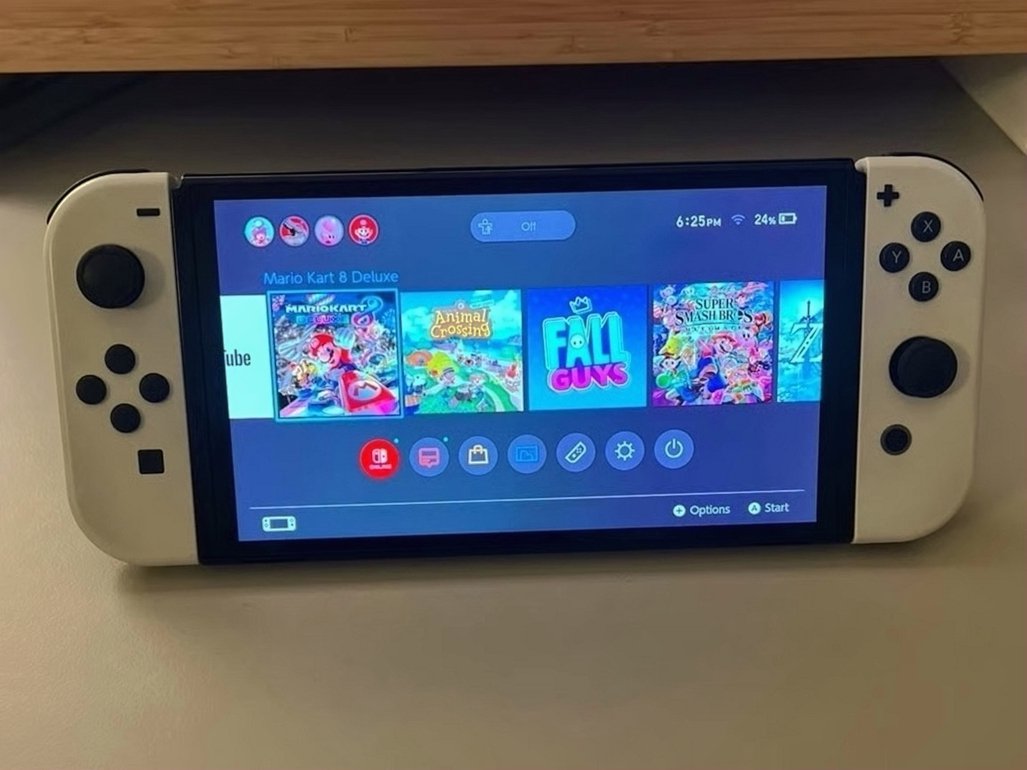 Nintendo Switch OLED Model Unlocked - Used image 3