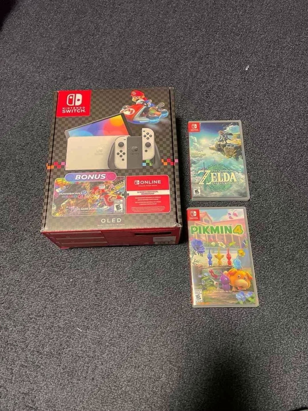 Nintendo Switch OLED Console Bundle 7T85 - Used