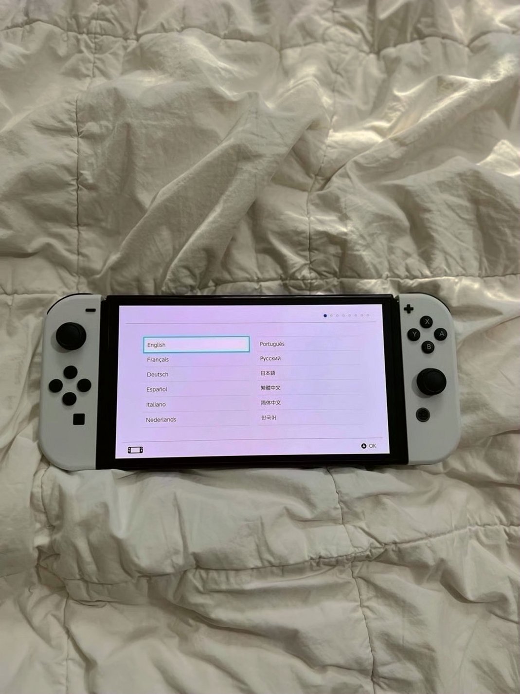 Nintendo Switch OLED Console 5Q36 - Used image 3