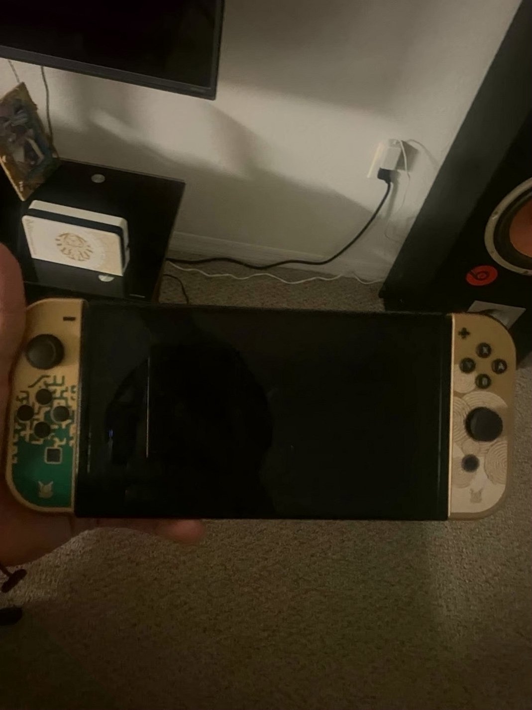 Nintendo Switch OLED 64GB White Unlocked - Used image 2