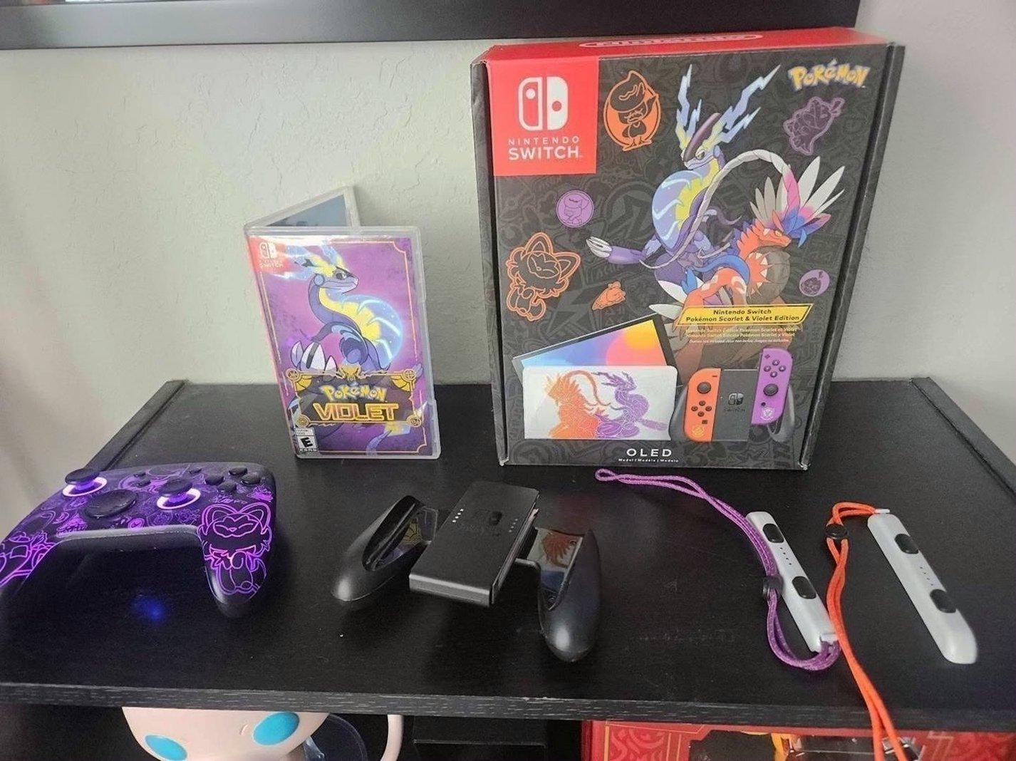 Nintendo Switch OLED Pokémon 3N95 Used - Unlocked image 2