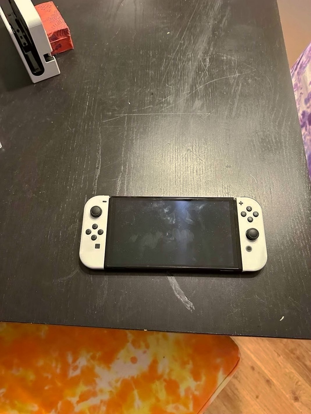 Nintendo Switch OLED 5N73 White Bundle Used image 2