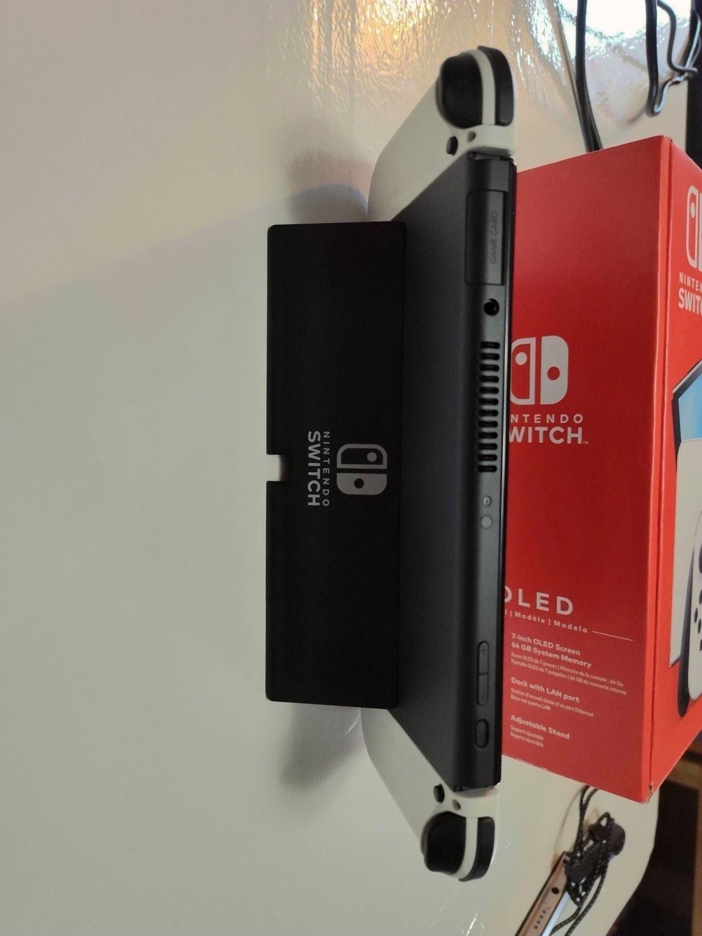 Nintendo Switch OLED 7S58 Used - Unlocked image 5