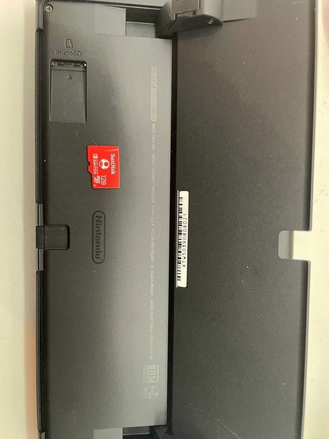 Nintendo Switch OLED White 128GB - Used image 2