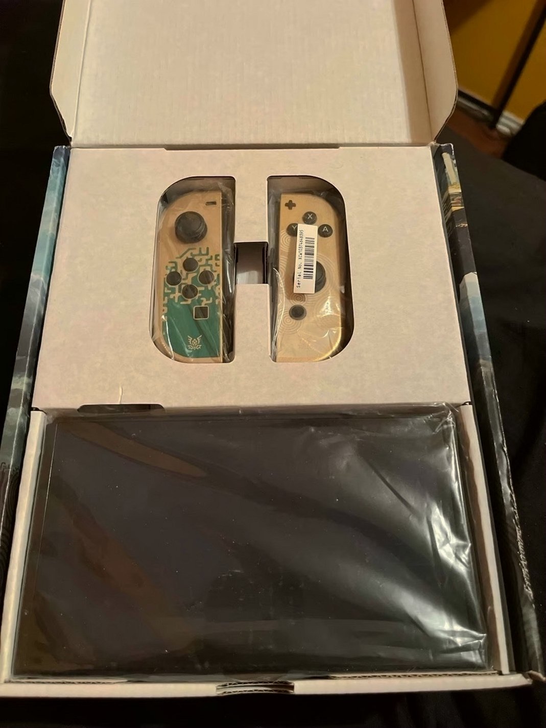 Nintendo Zelda Tears of the Kingdom Switch OLED 9S62 - Used image 3