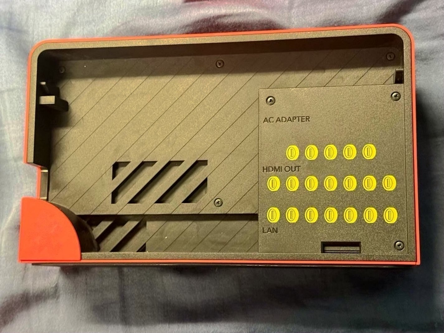 Nintendo Switch OLED Mario Red Edition 5Z22 - Used image 4