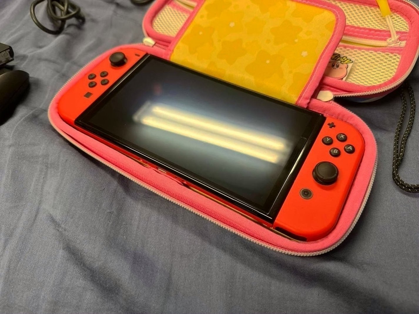 Nintendo Switch OLED Mario Red Edition 5Z22 - Used image 5