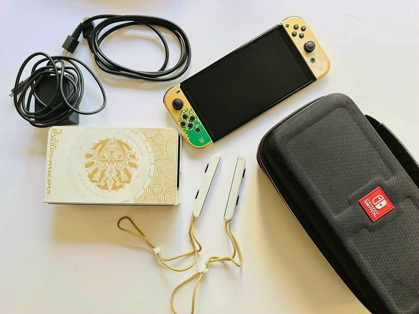 Nintendo Switch OLED Zelda Edition Unlocked - Used