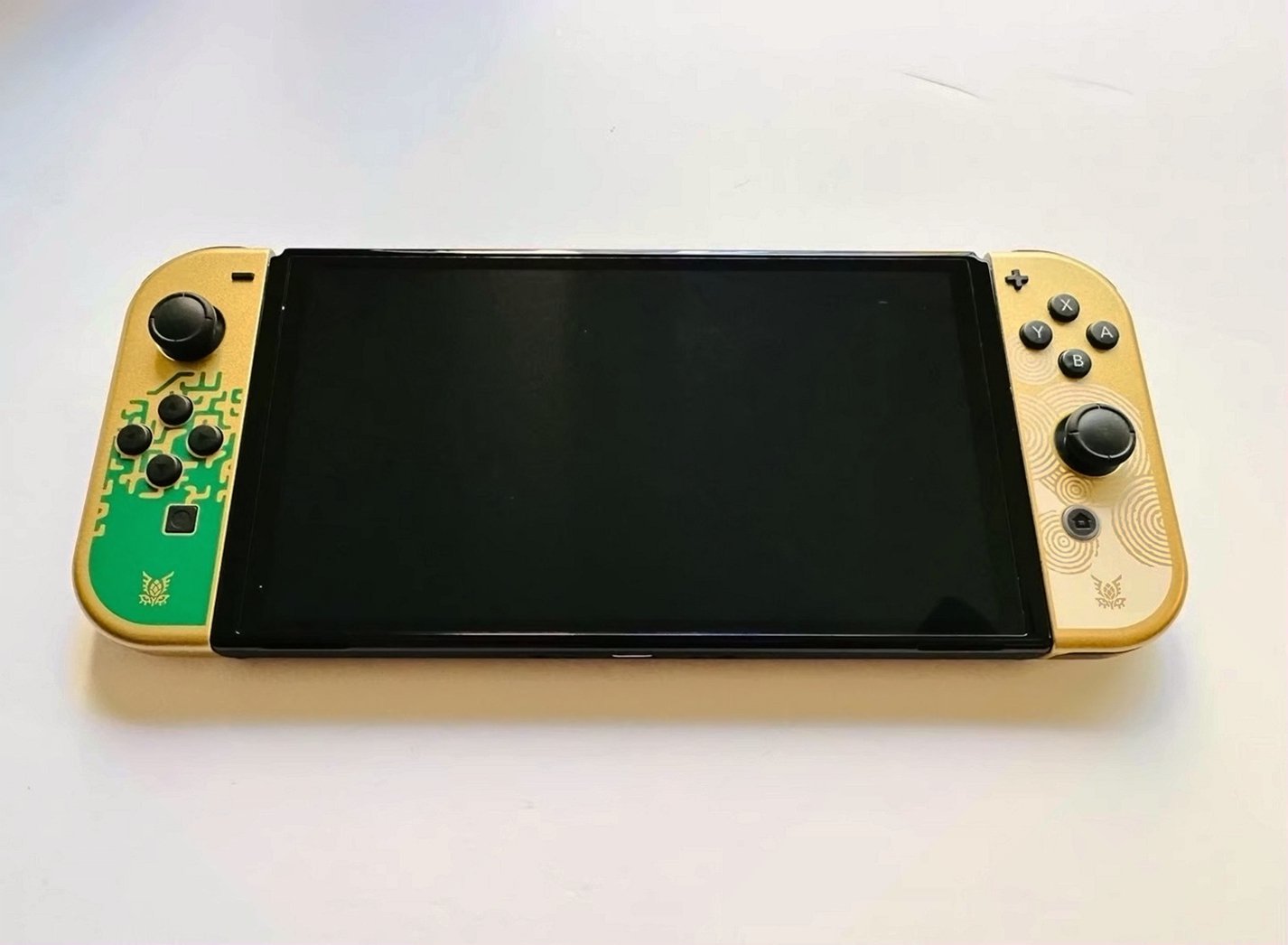 Nintendo Switch OLED Zelda Edition Unlocked - Used image 2