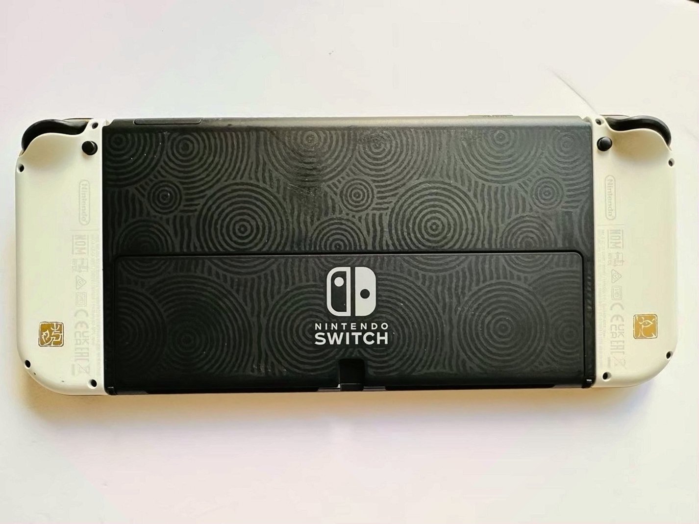 Nintendo Switch OLED Zelda Edition Unlocked - Used image 3