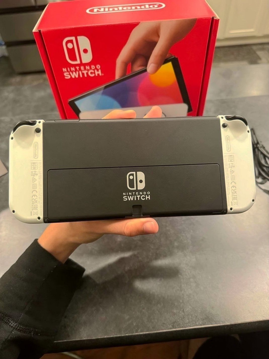 Nintendo Switch OLED 2U68 Unlocked - Used image 4