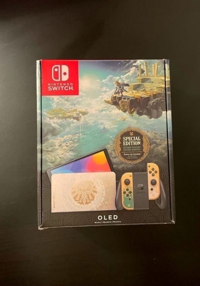 Nintendo Zelda Tears of the Kingdom Switch OLED 7Q11 - Used