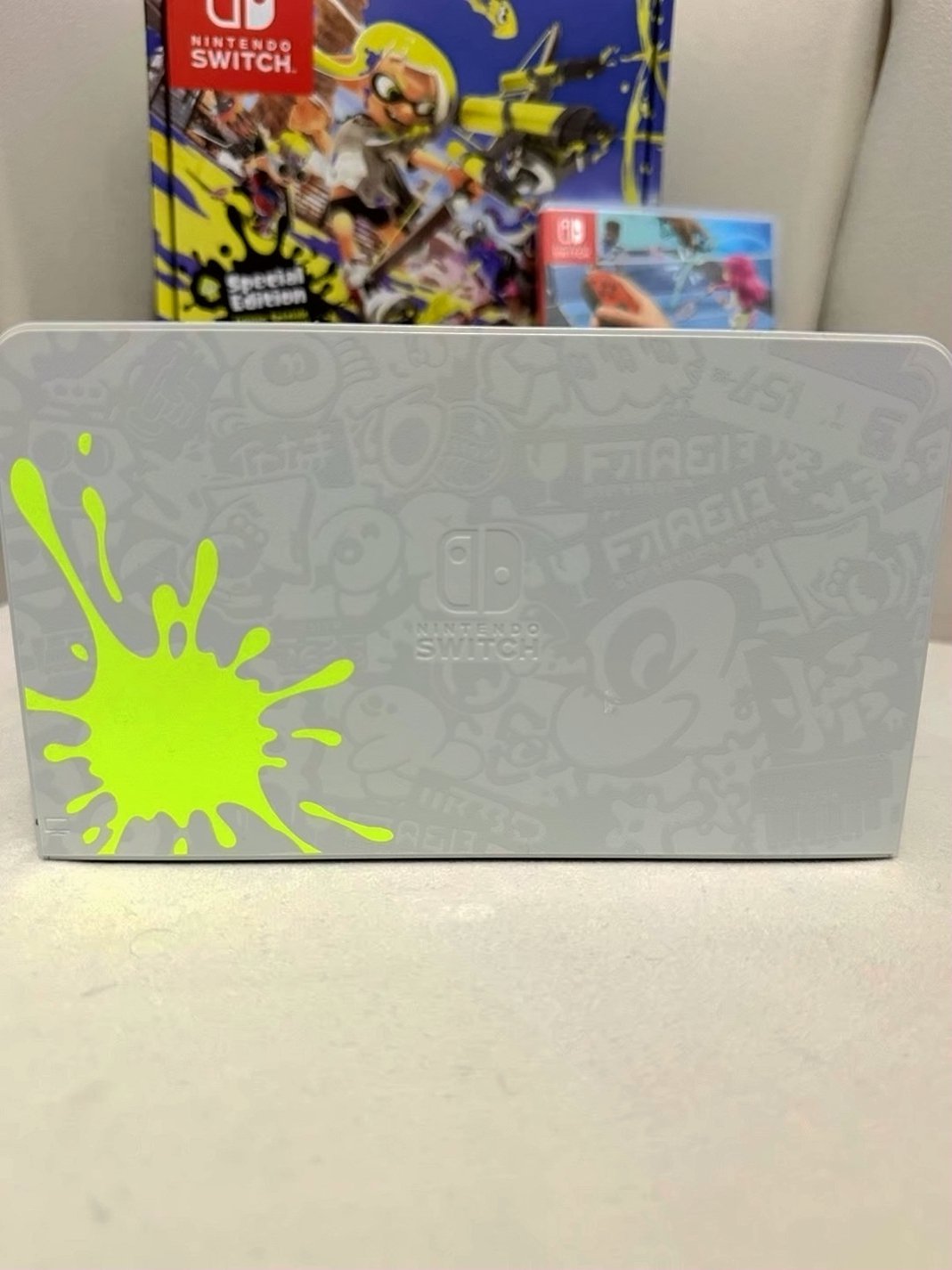 Nintendo Switch OLED Splatoon 3 Special Edition 256GB Used image 5