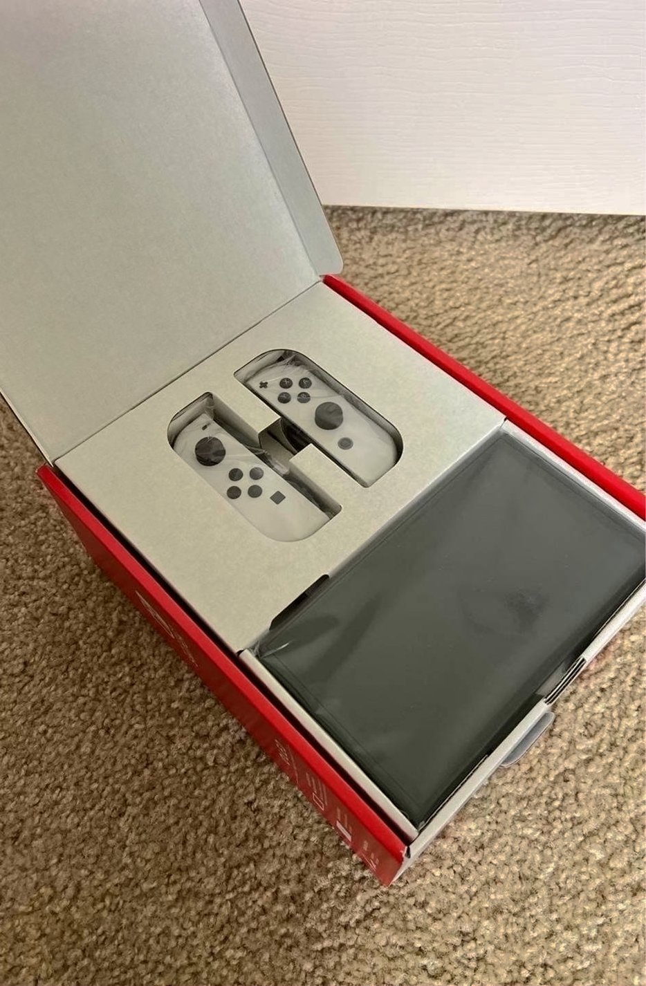 Nintendo Switch OLED 6R17 White Used image 2