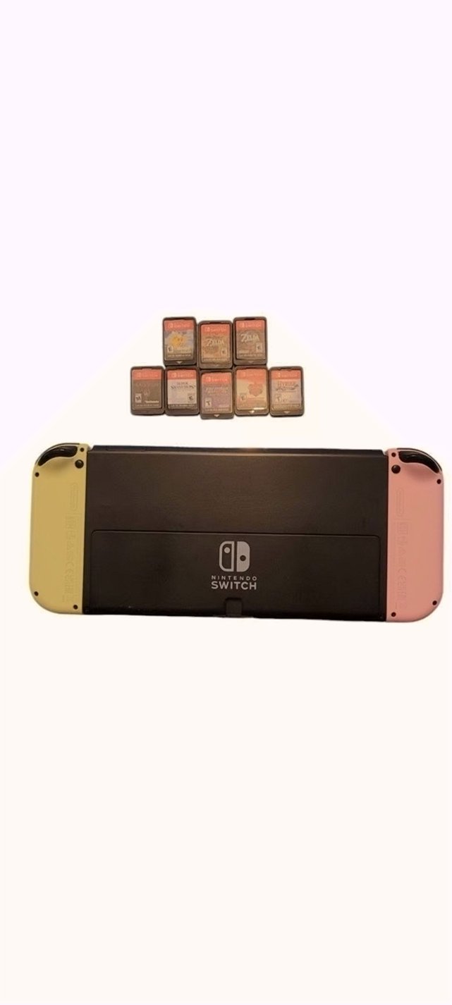 Nintendo Switch OLED 8 Games Bundle Used - No Dock image 2