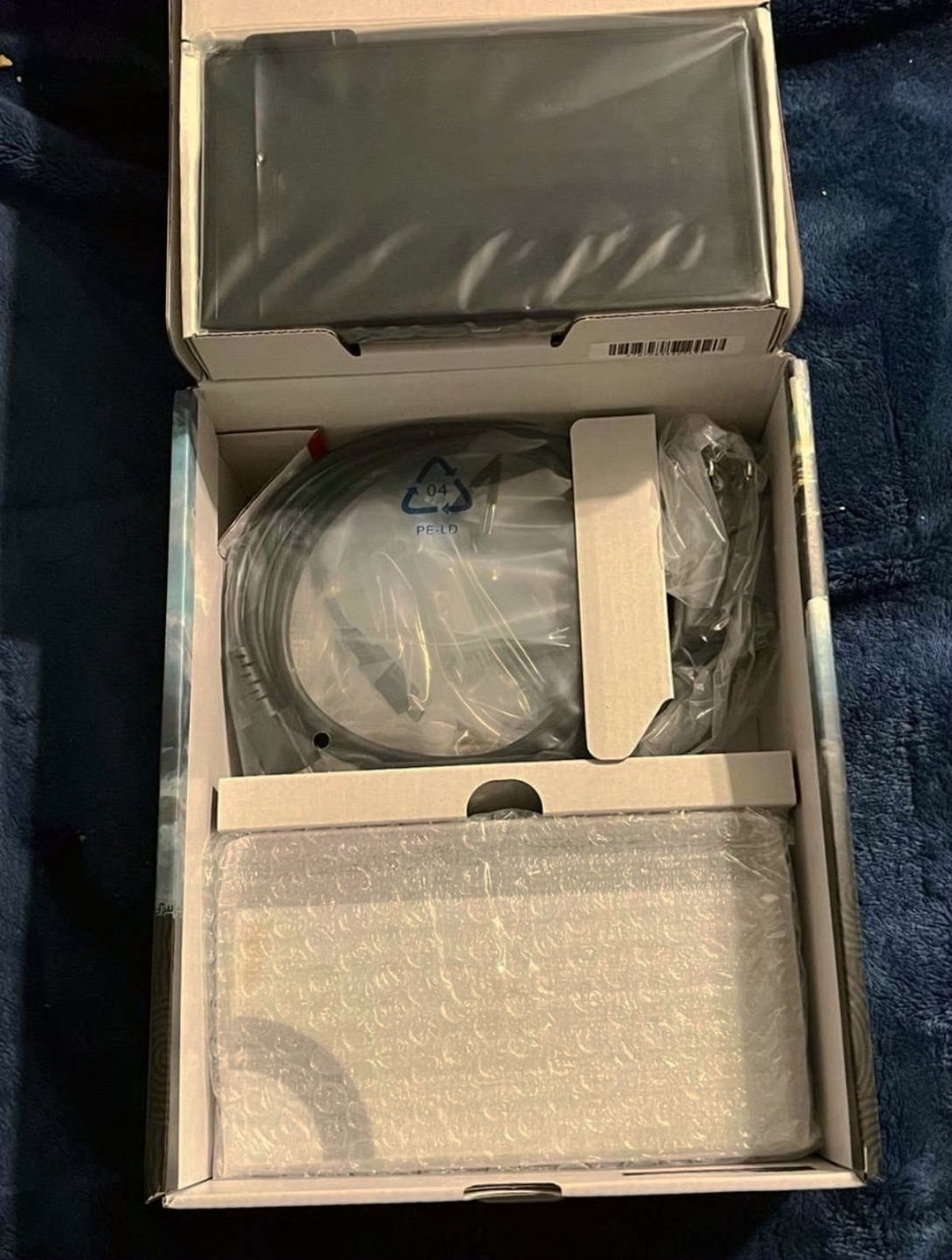 Nintendo Switch OLED The Legend of Zelda Tears of the Kingdom Edition Unlocked - Used image 4