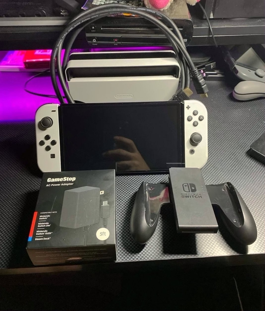 Nintendo Switch OLED 3Y39 Unlocked - Used
