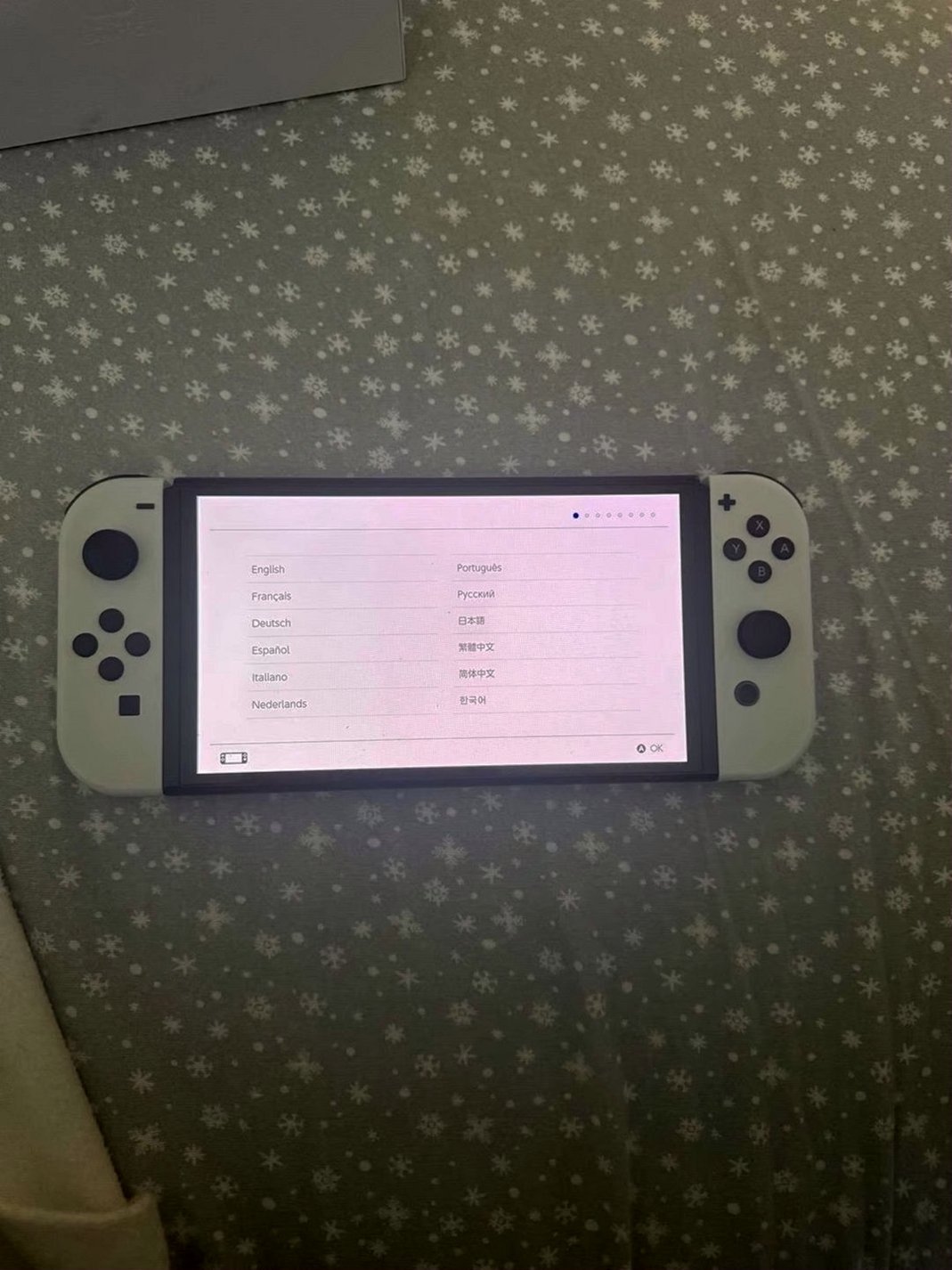 Nintendo Switch OLED 64GB White - Used image 2