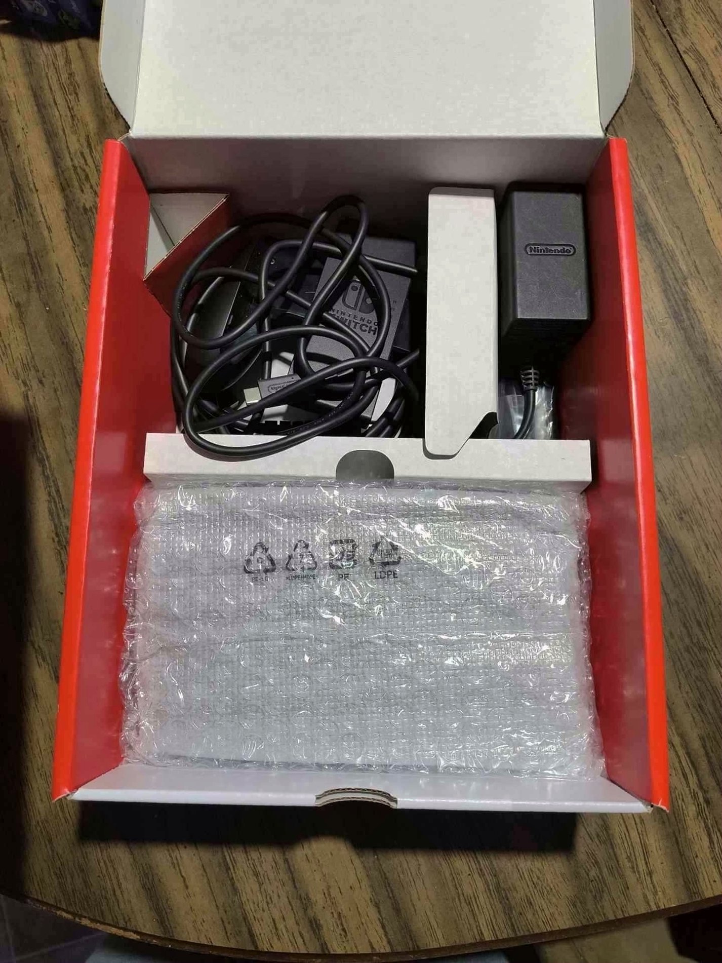 Nintendo Switch OLED 8H99 - Used image 3