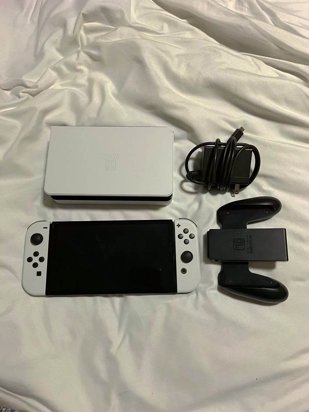 Nintendo Switch OLED 9K81 Bundle - Used