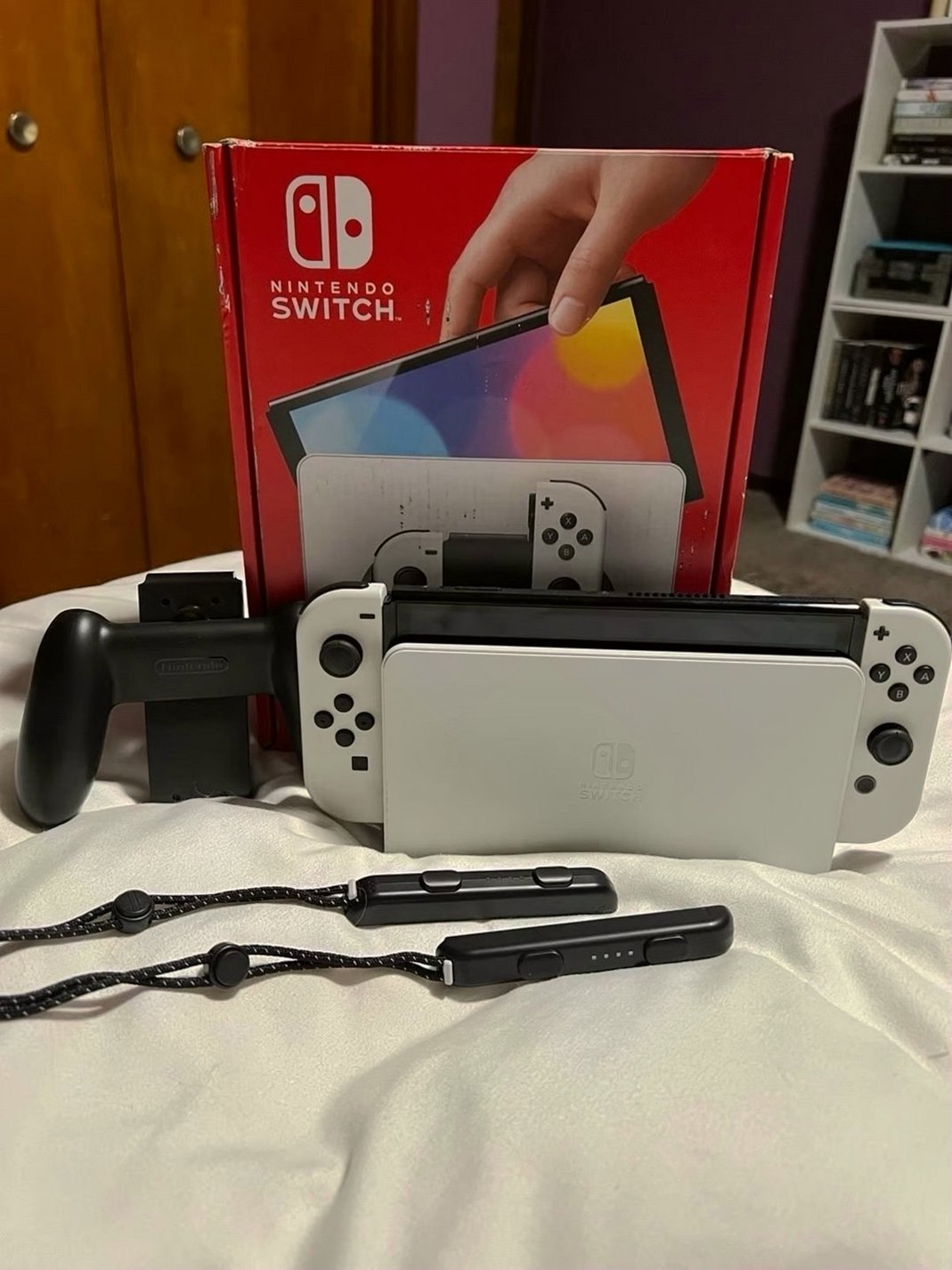 Nintendo Switch OLED Model 8R71 Unlocked - Used
