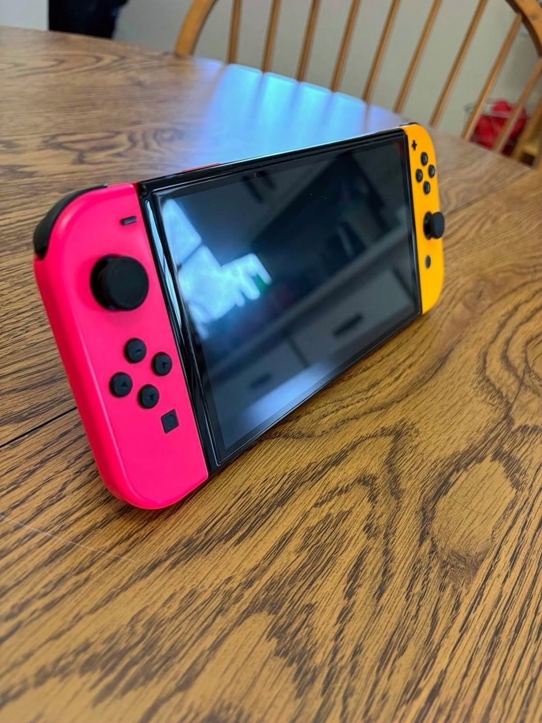 Nintendo Switch 8W23 OLED Pink & Yellow Used image 2