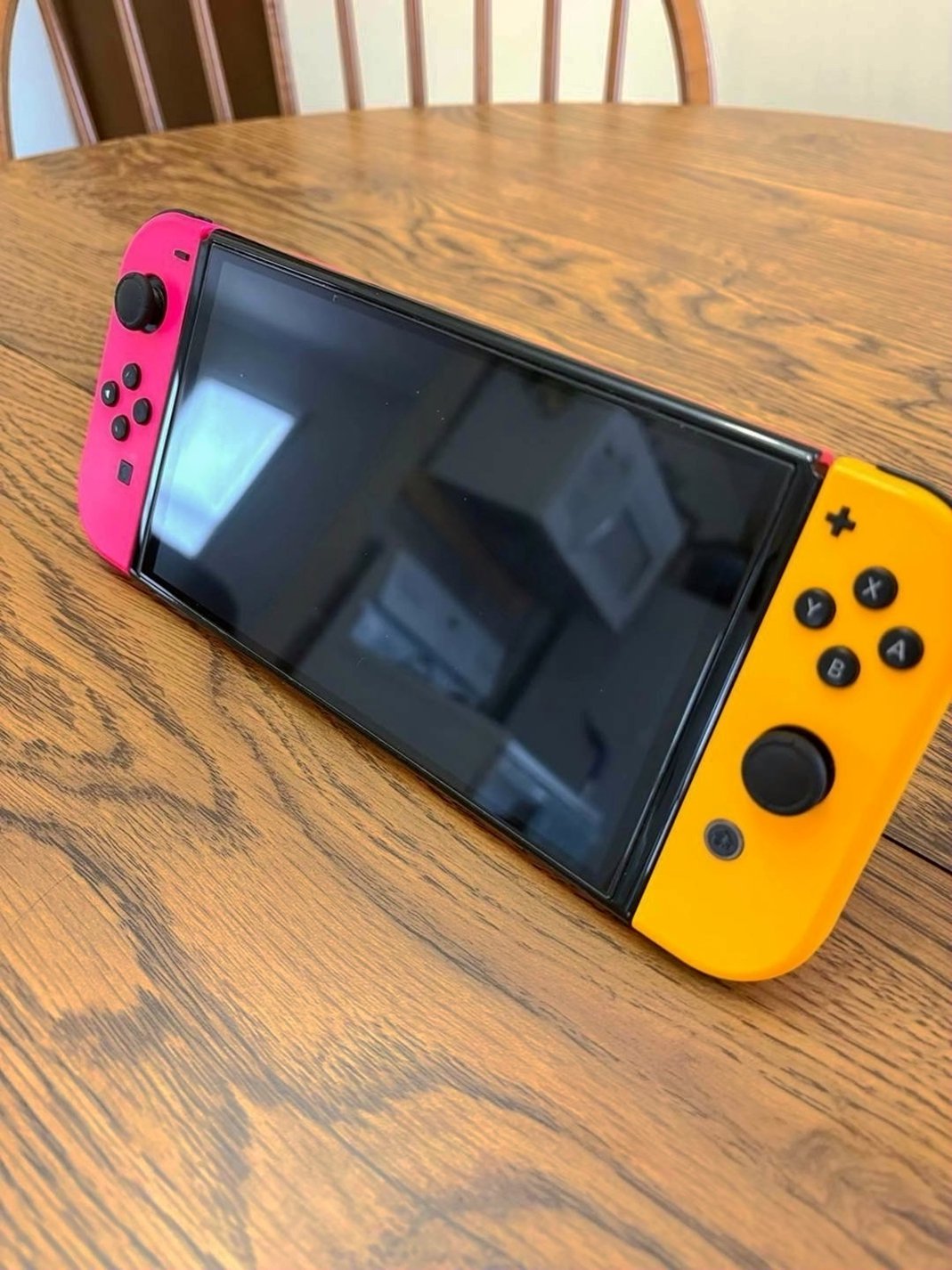 Nintendo Switch 8W23 OLED Pink & Yellow Used image 3