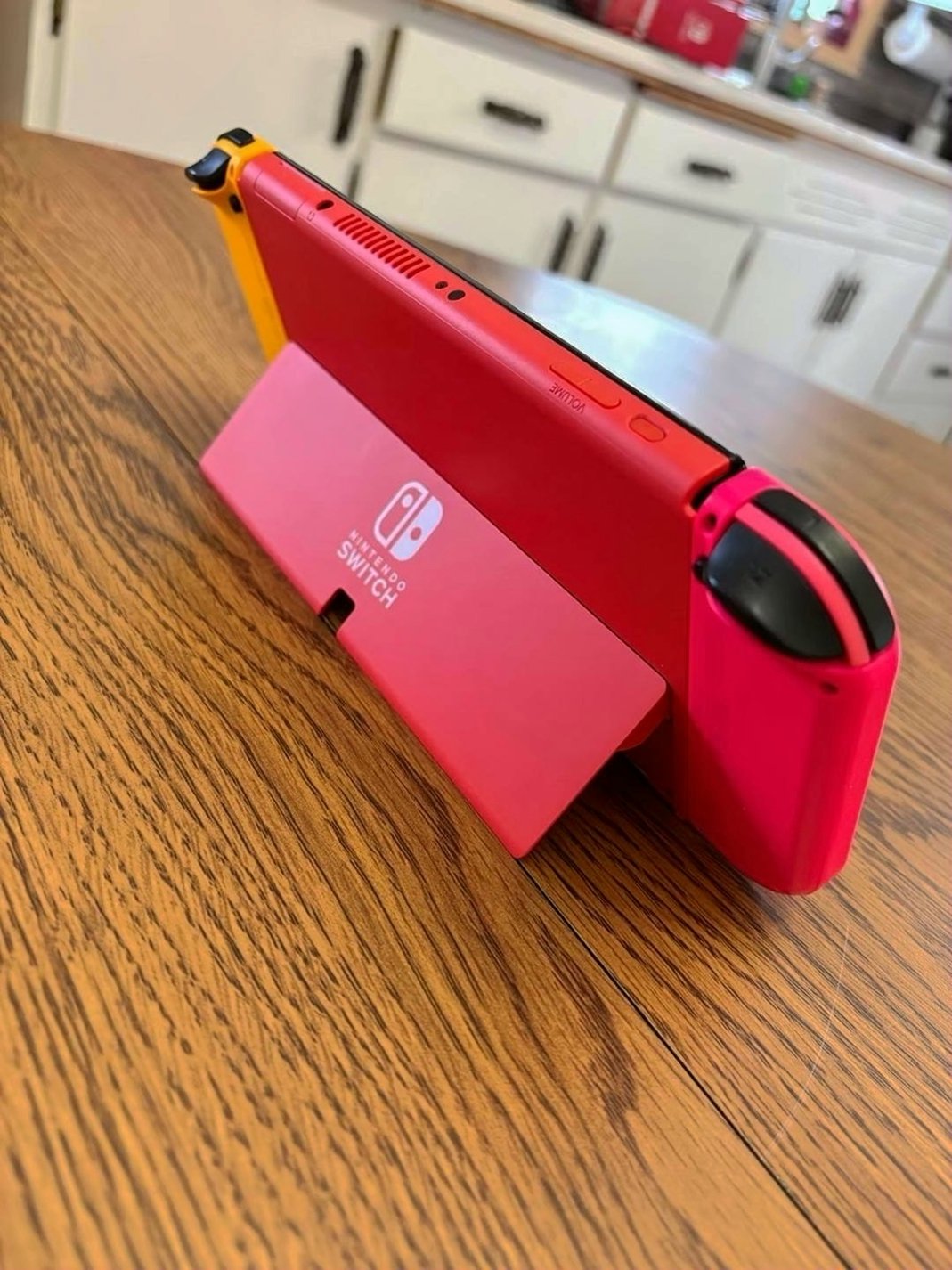 Nintendo Switch 8W23 OLED Pink & Yellow Used image 4