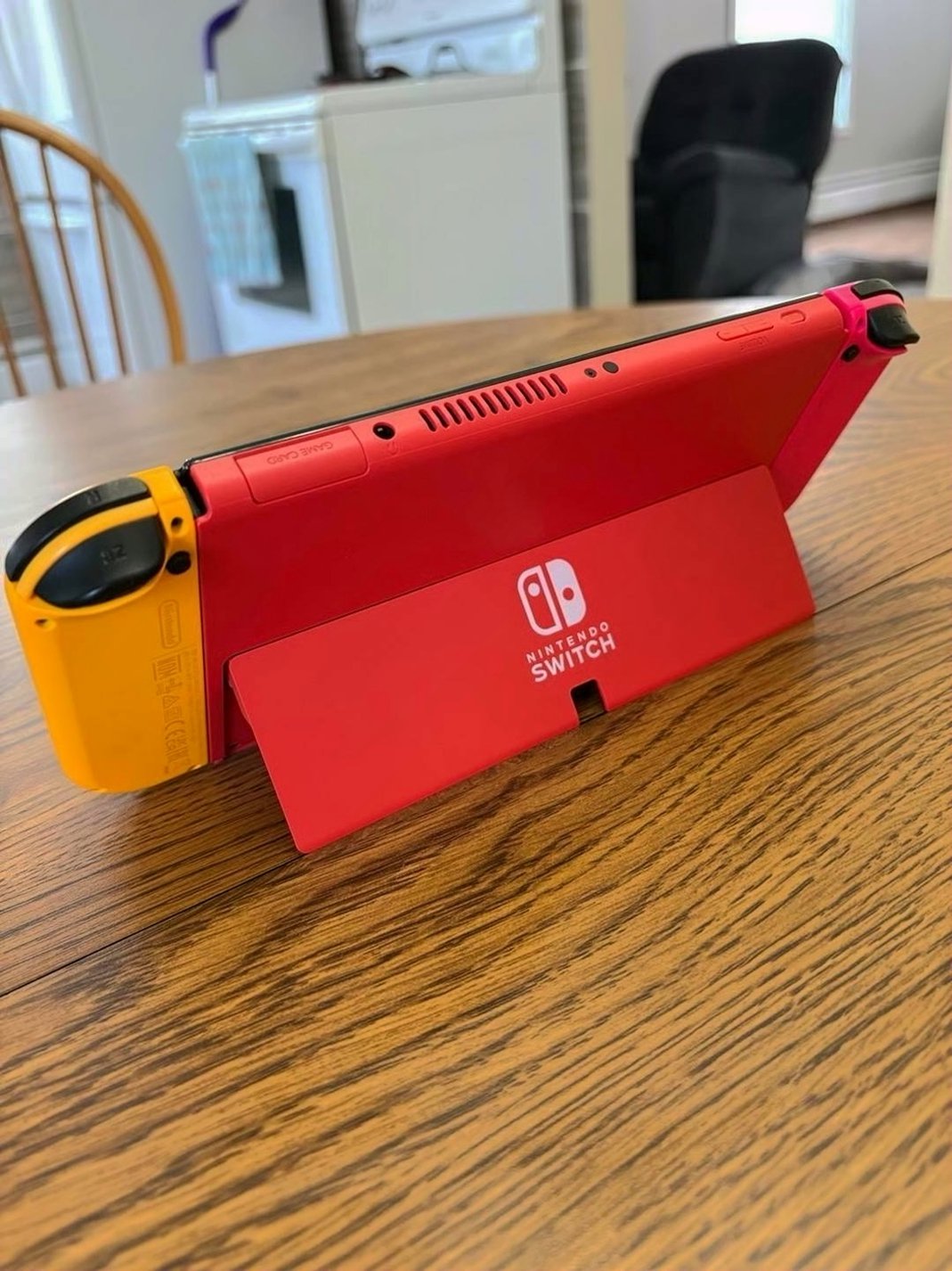 Nintendo Switch 8W23 OLED Pink & Yellow Used image 5