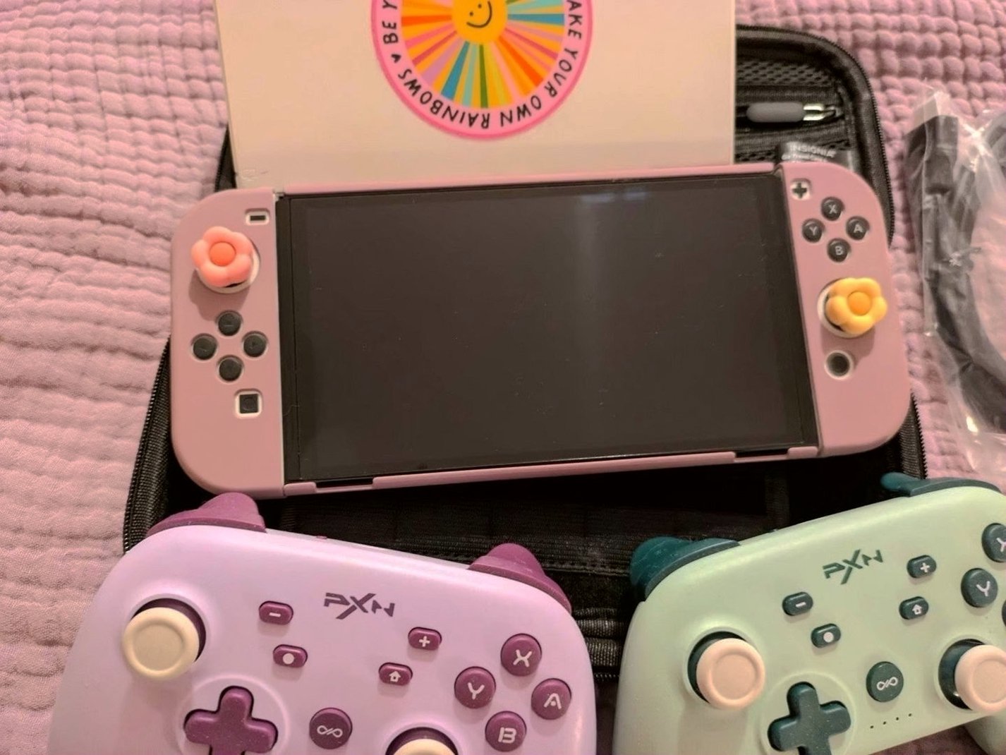 Nintendo Switch OLED Bundle 512GB White - Used image 3