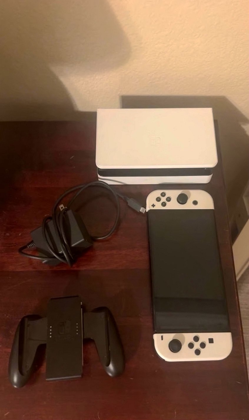 Nintendo OLED Switch Set 8Y39 Used