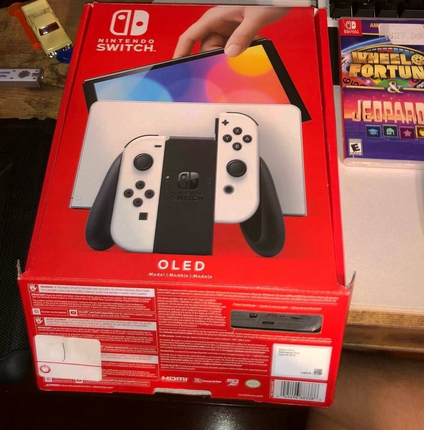 Nintendo Switch OLED 7S25 Bundle White - Used image 5